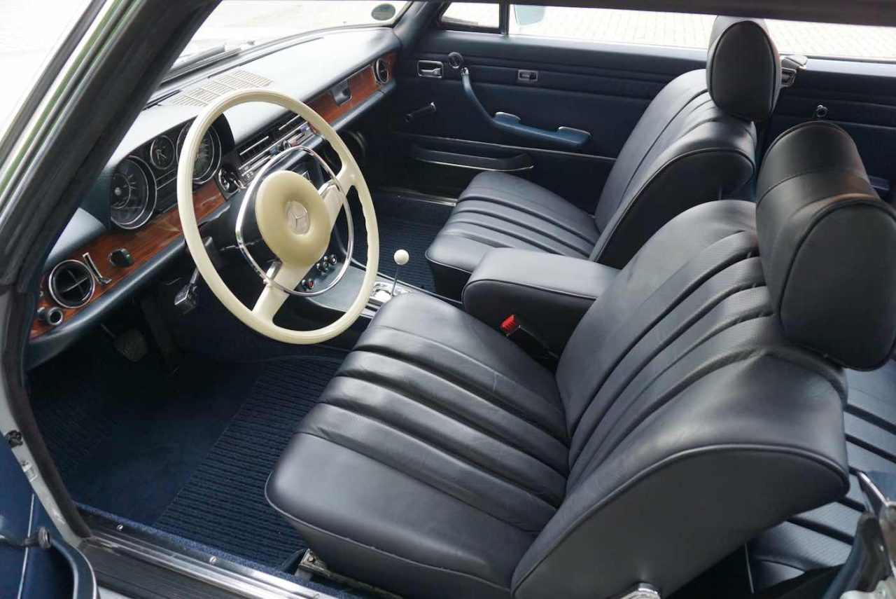 1972 Mercedes-Benz 250C Automatik Strich 8 114 Coupe Interieur