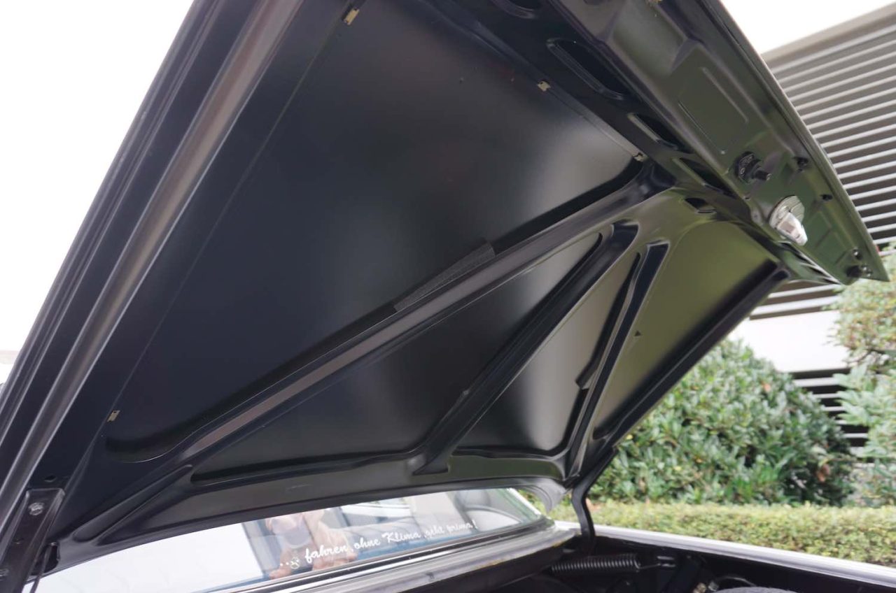 1972 Mercedes-Benz 250C Automatik Strich 8 114 Coupe Haube