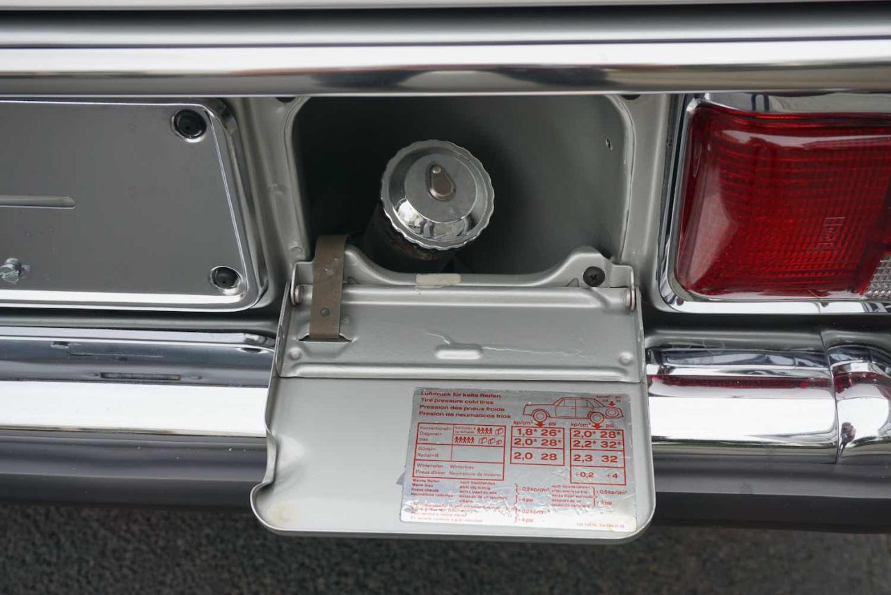1972 Mercedes-Benz 250C Automatik Strich 8 114 Coupe Tankdeckel