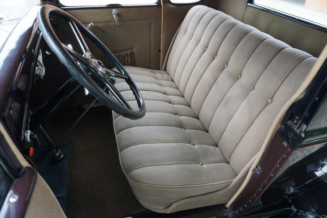1931 Ford Model A Coupe mit Schwiegermuttersitz Interieur