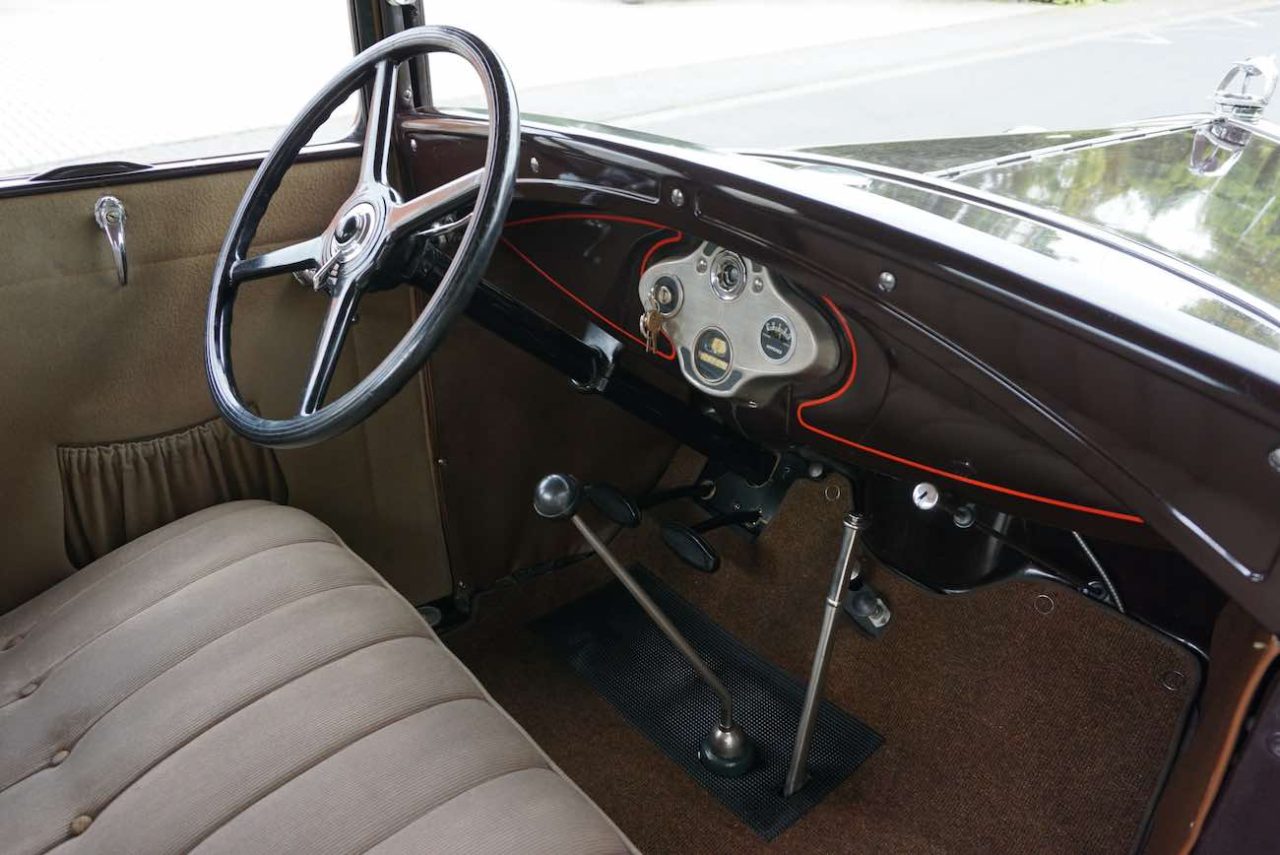 1931 Ford Model A Coupe mit Schwiegermuttersitz Interieur